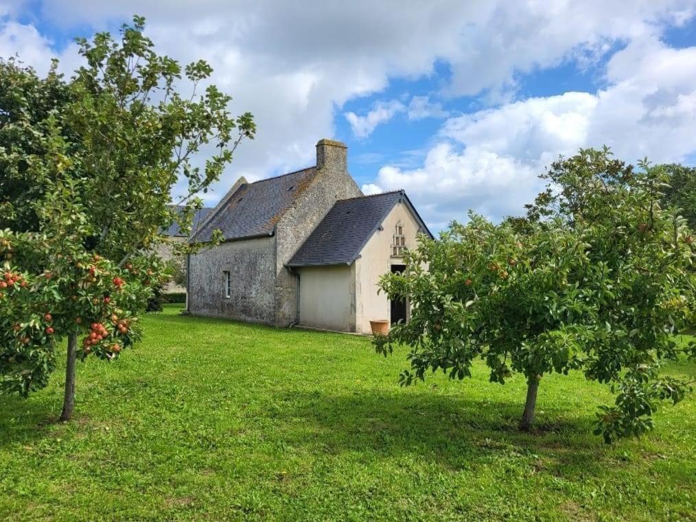 Le Clos Du Bas Courtil Guesthouse B&B Omaha Beach Osmanville Dış mekan fotoğraf