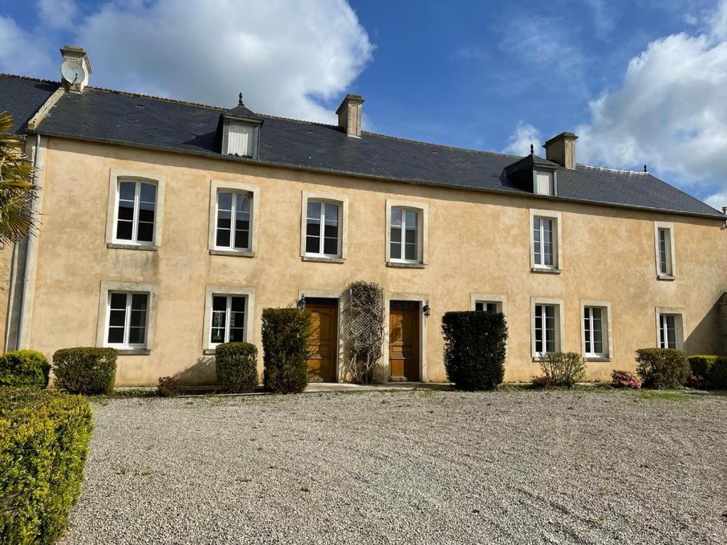 Le Clos Du Bas Courtil Guesthouse B&B Omaha Beach Osmanville Dış mekan fotoğraf
